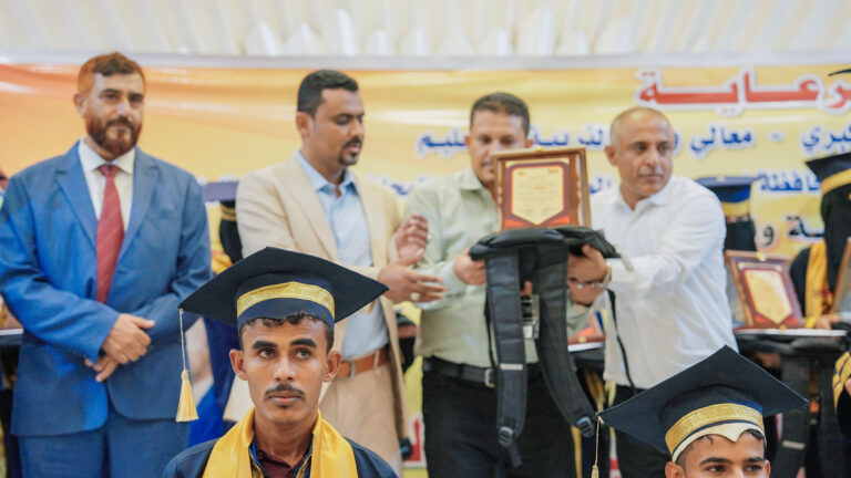 ديفرستي تشارك بتكريم أوائل الثانوية العامة للعام 2023-2024 بمحافظة لحج