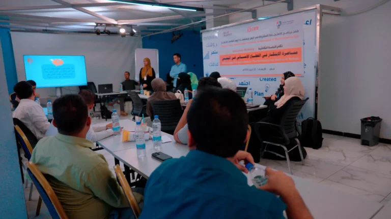 منظمة ديفرستي تنفذ جلسة نقاشية لمناصرة الابتكار في القطاع الإنساني بعدن